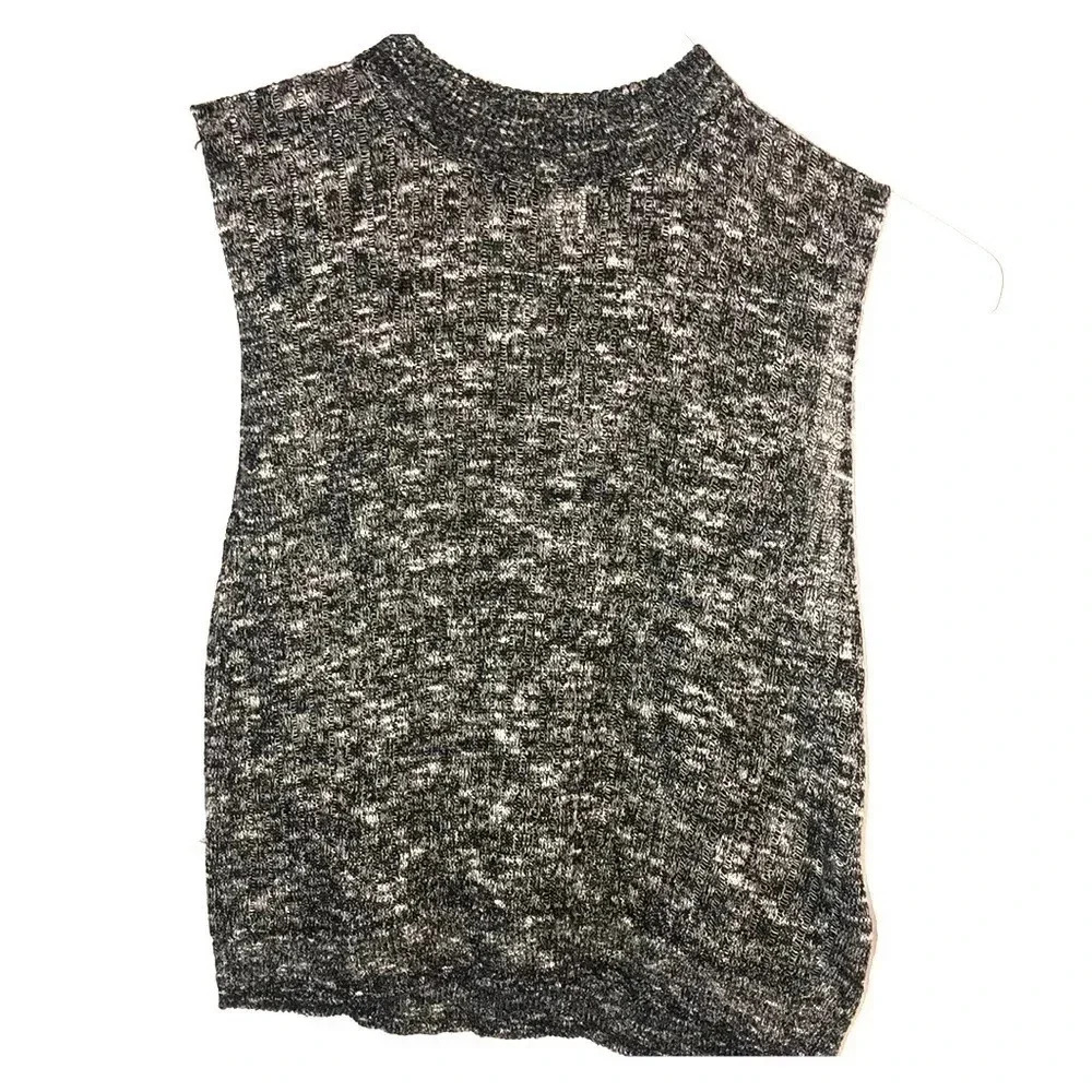 Cropped Tank Top